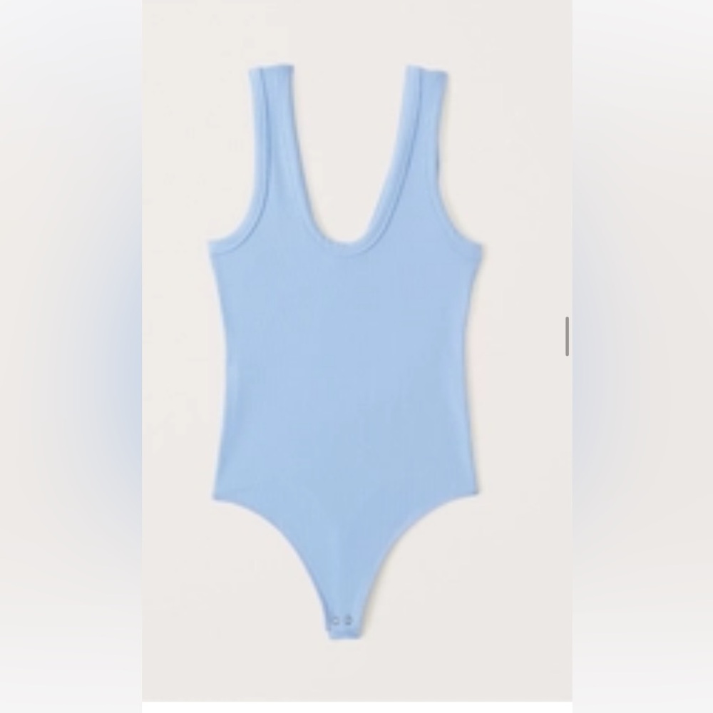 Abercrombie and Fitch Women's
Seamless Rib Fabric Scoopneck Bodysuit